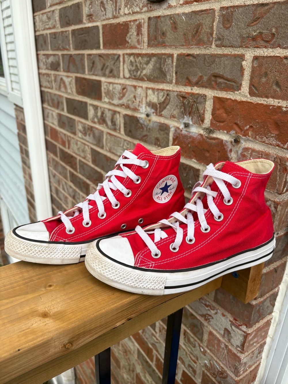 Converse Chuck Taylor All Star high-top canvas sneakers M5.5W7.5